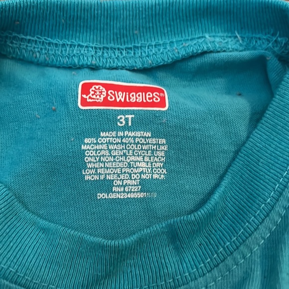 Blue green t-shirt with black shorts combo - Picture 8 of 8